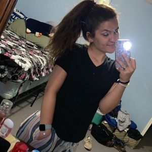 Meet your Posher, Chloe